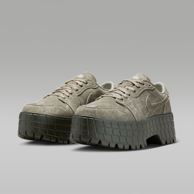 NIKE公式】エア ジョーダン 1 ブルックリン LOW ウィメンズシューズ